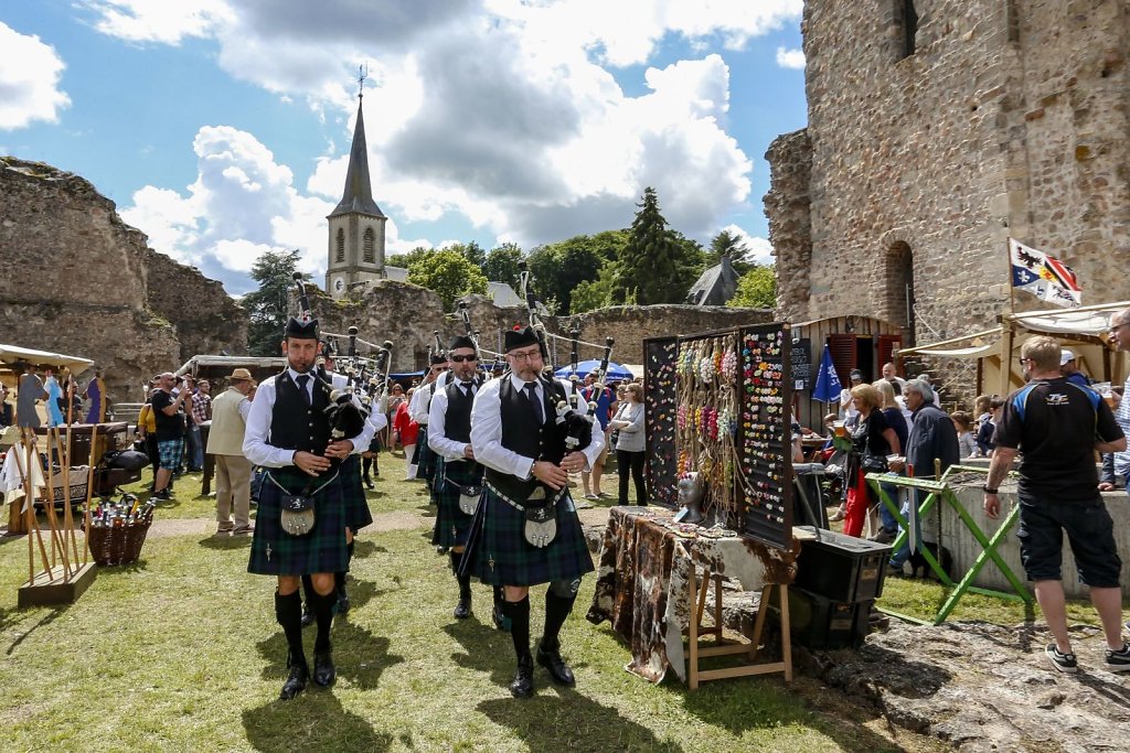 20190616-pipeband-luxembourg-useldange-015.jpg